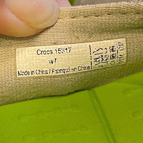 Crocs Khaki & Stucco Flats Size 7 - Picture 7 of 10